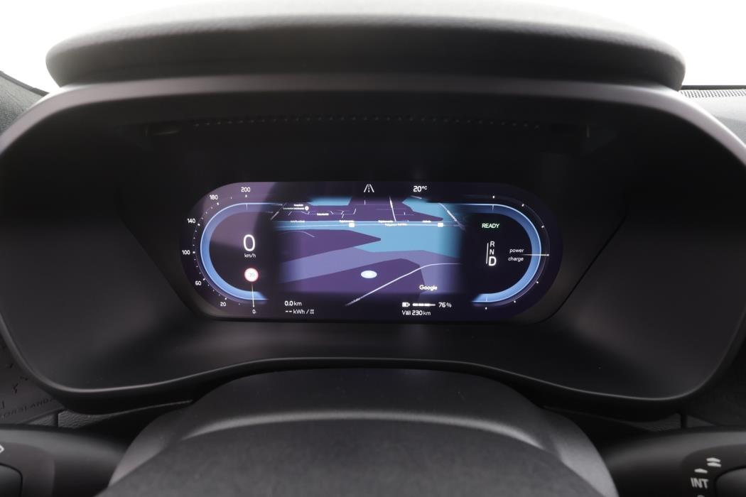 VOLVO C40 2023