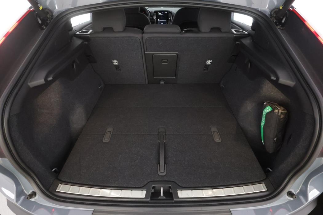 VOLVO C40 2023