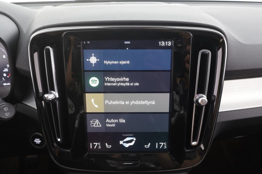VOLVO XC40 2021
