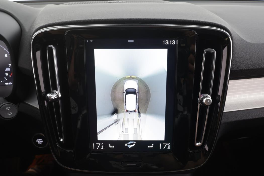 VOLVO XC40 2021