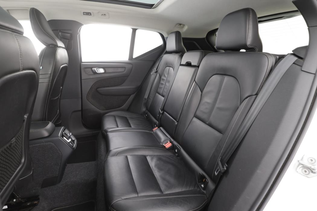 VOLVO XC40 2021