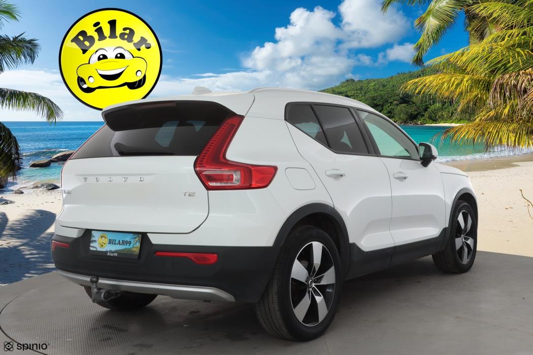 VOLVO XC40 2021