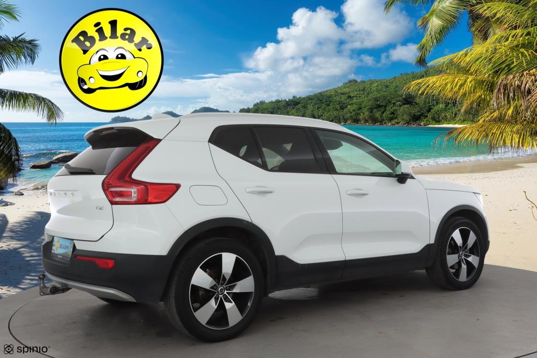 VOLVO XC40 2021