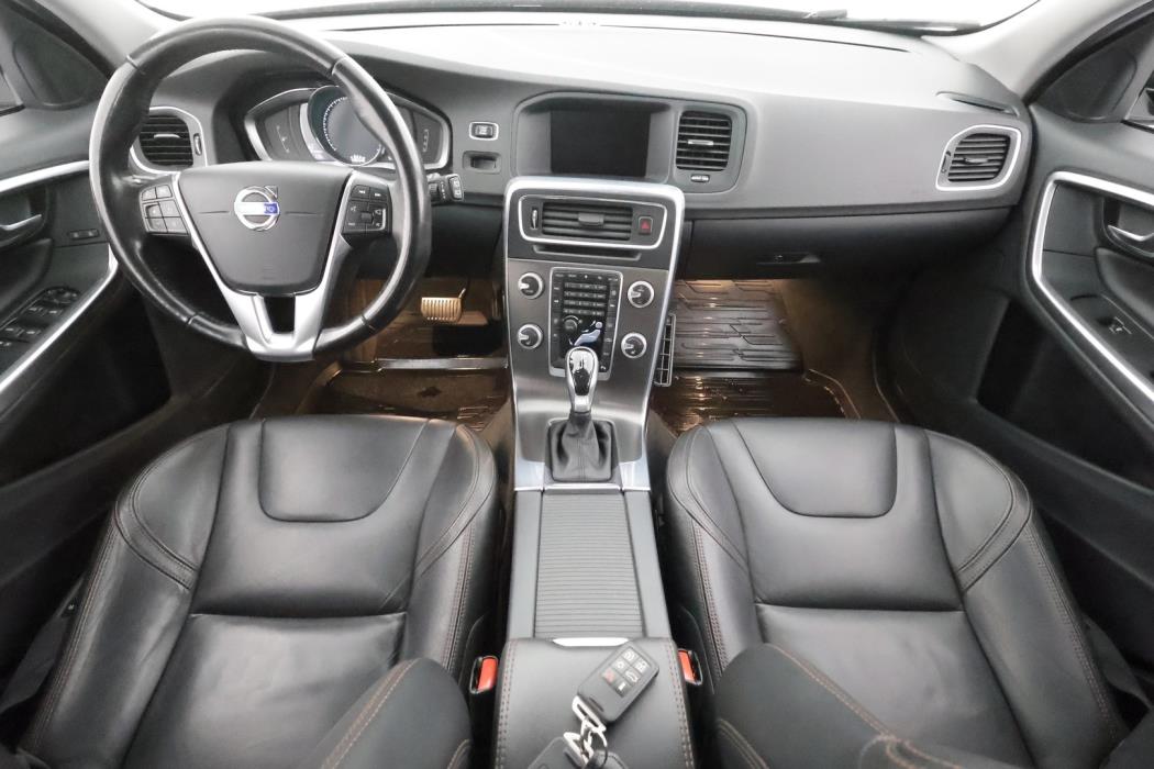 VOLVO V60 Cross Country 2016