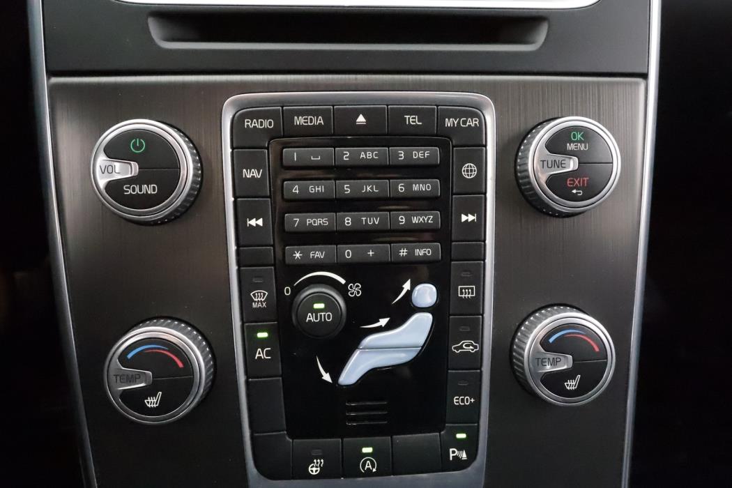 VOLVO V60 Cross Country 2016