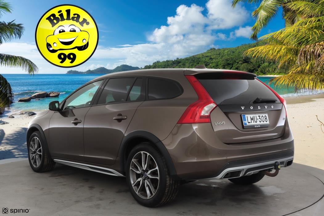 VOLVO V60 Cross Country 2016