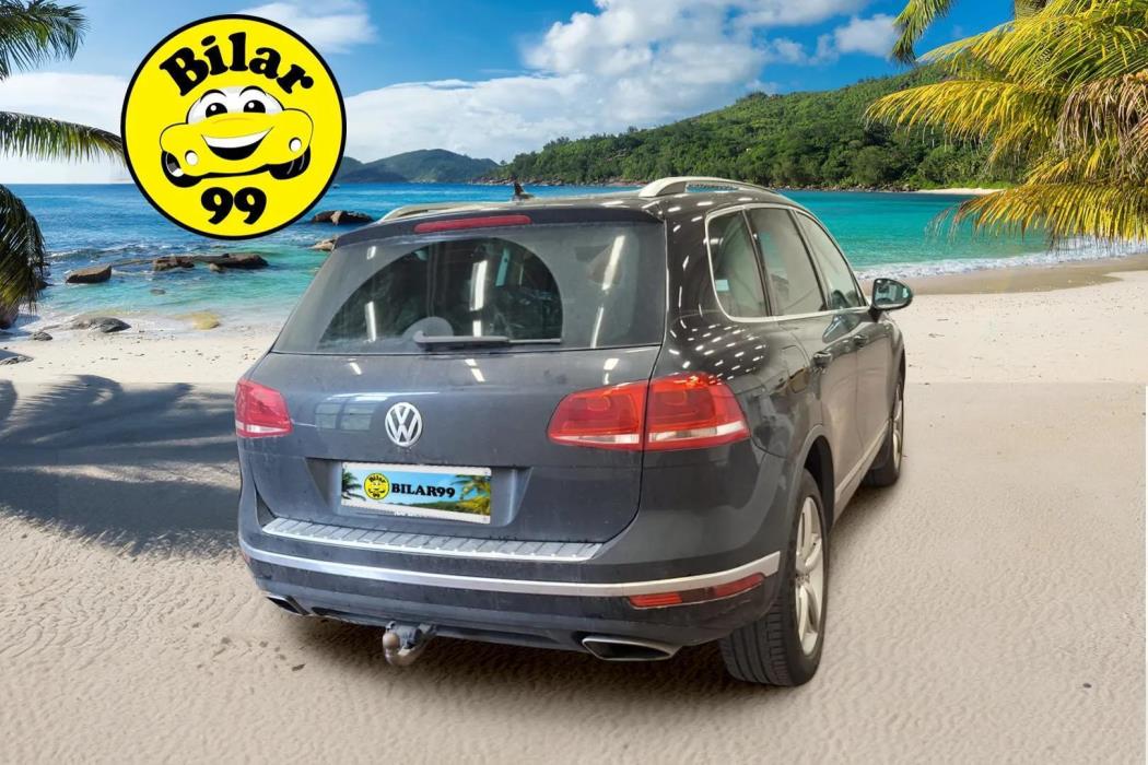 VOLKSWAGEN Touareg 2015