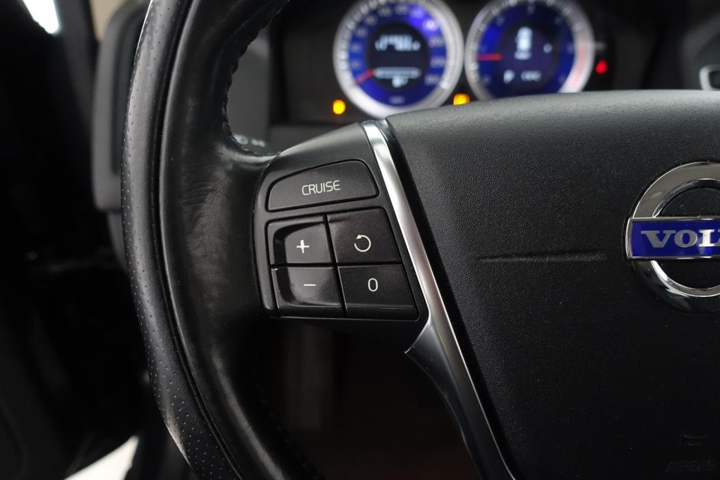VOLVO XC60 2011