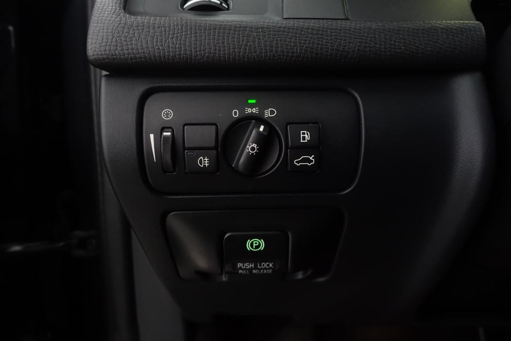 VOLVO XC60 2011