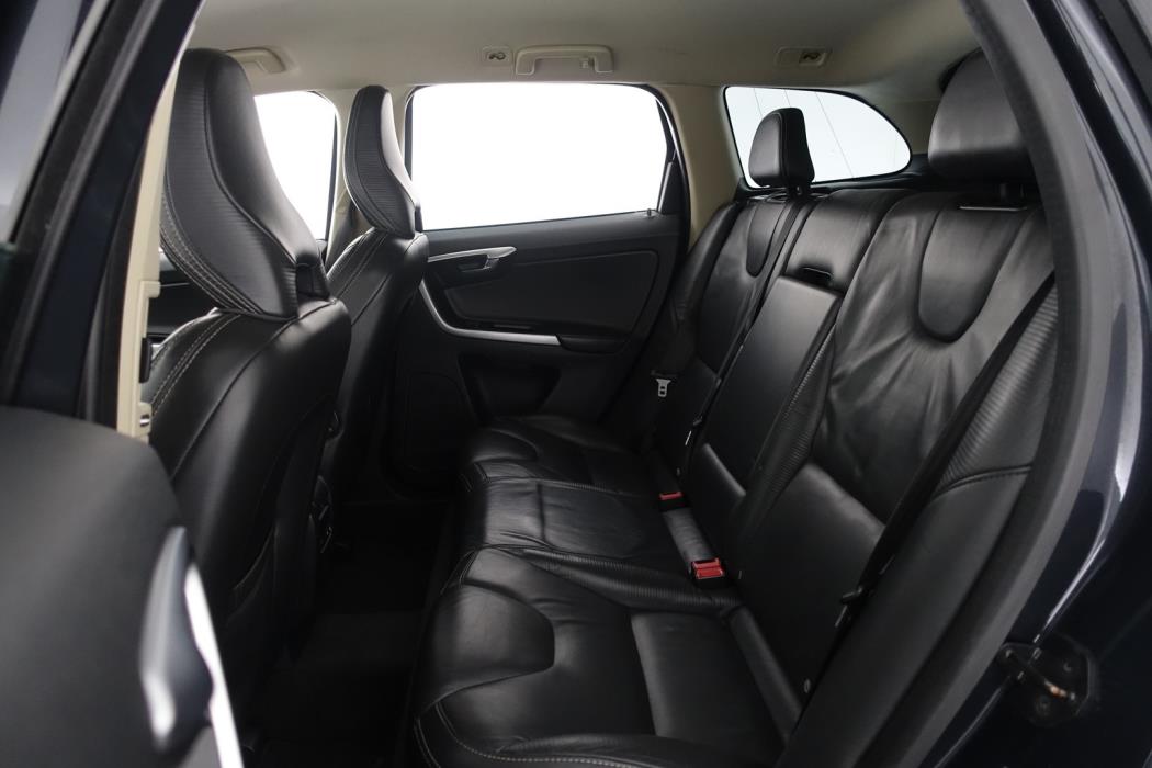 VOLVO XC60 2011