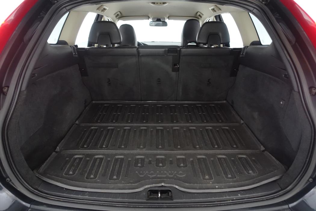 VOLVO XC60 2011