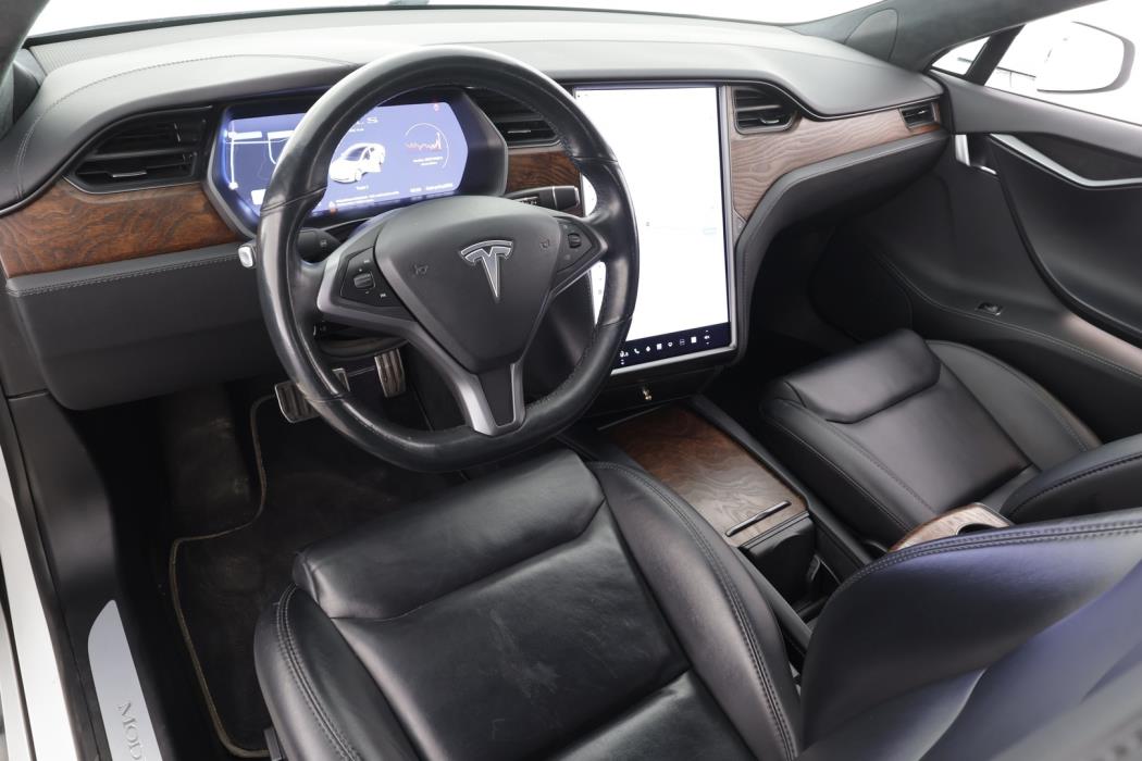 TESLA Model S 2021