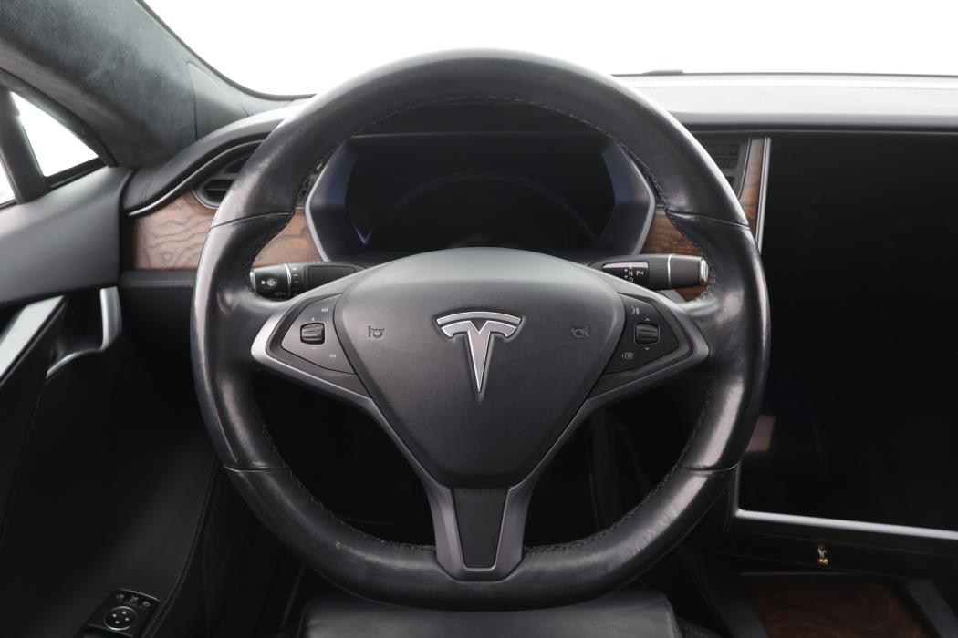 TESLA Model S 2021
