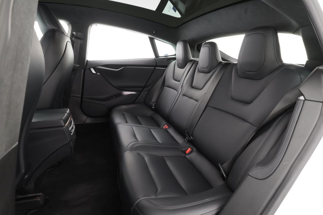TESLA Model S 2021