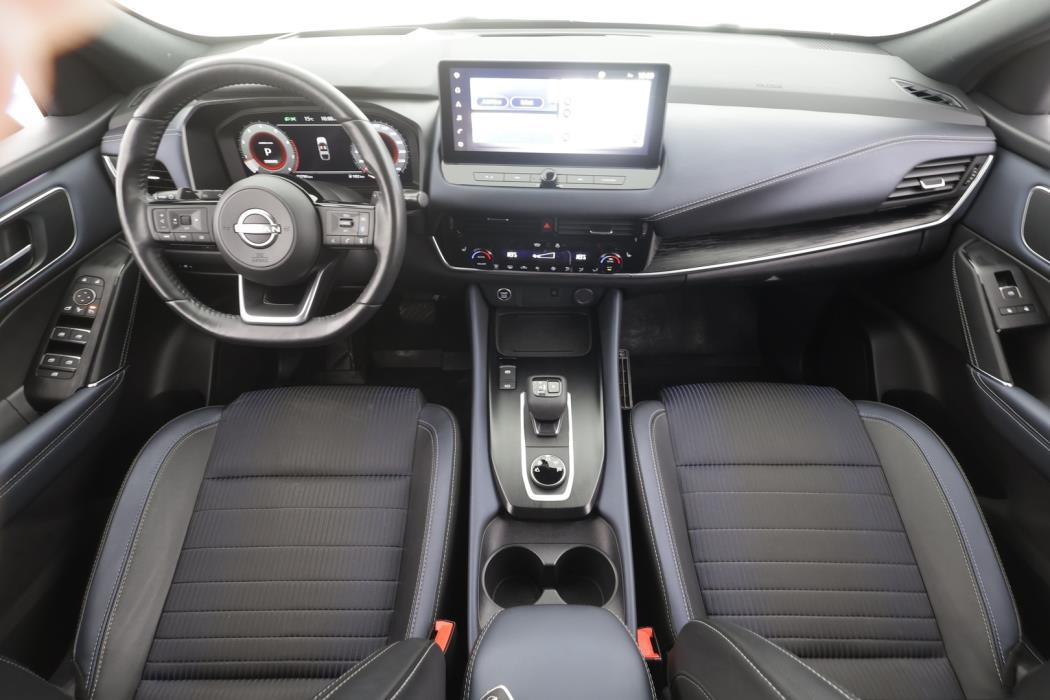 NISSAN Qashqai 2023