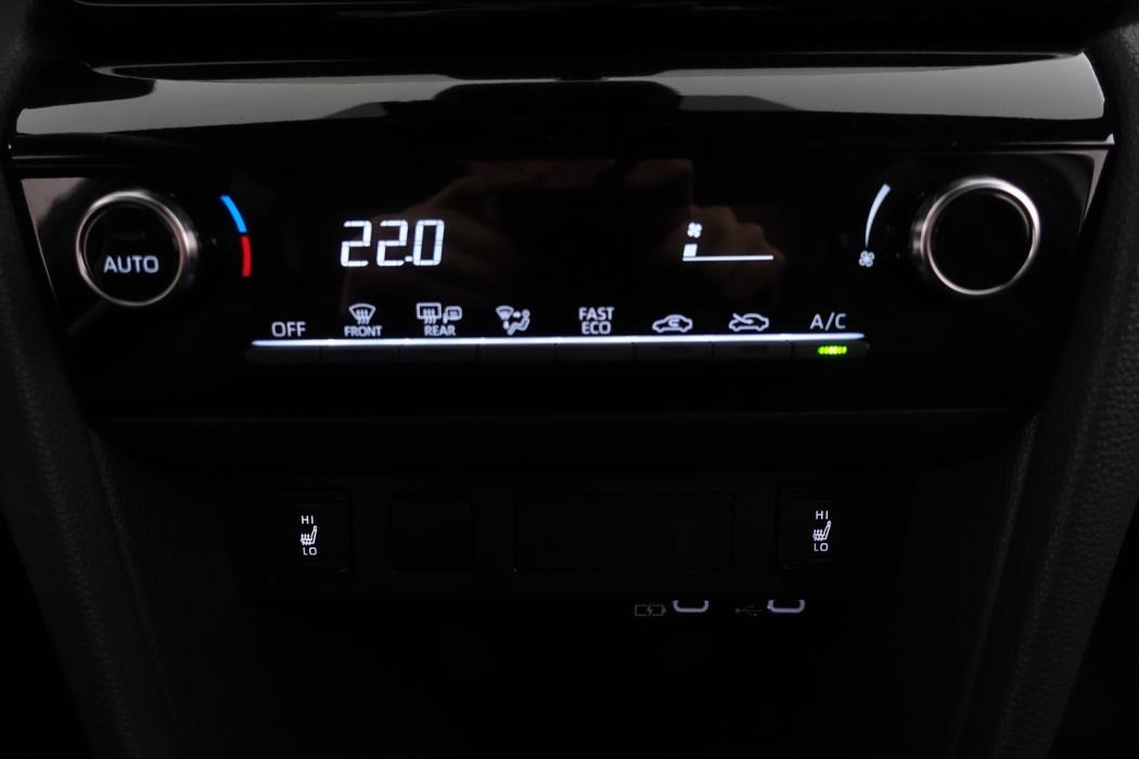 TOYOTA Yaris Cross 2024