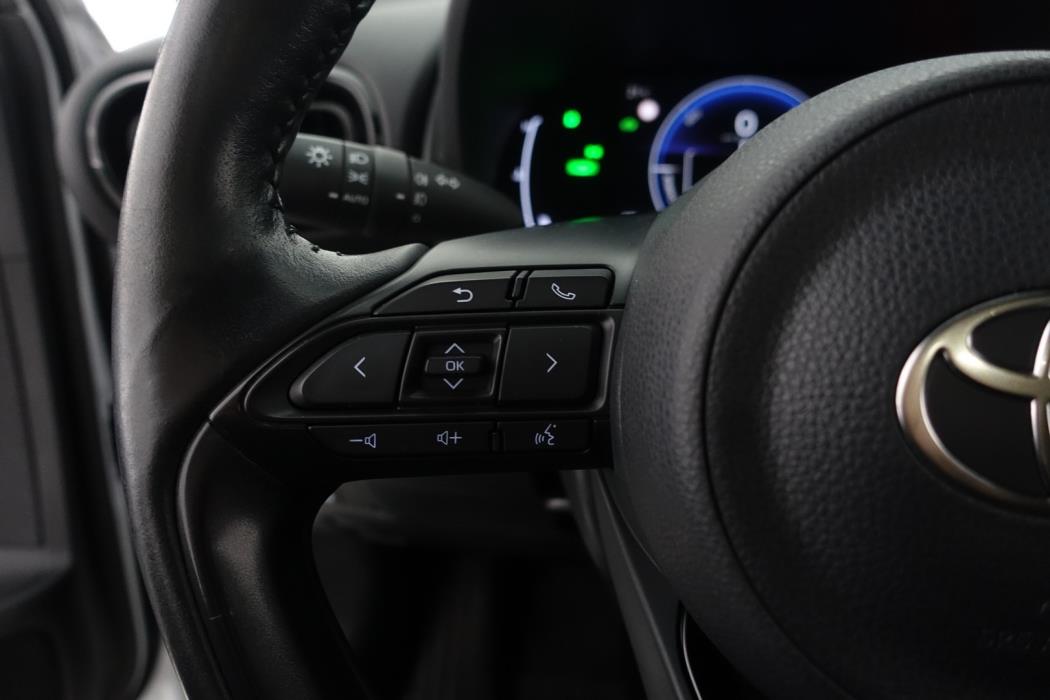 TOYOTA Yaris Cross 2024