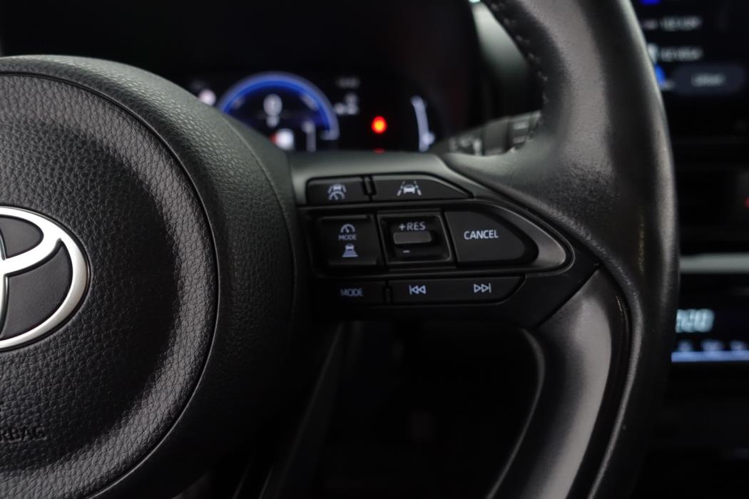 TOYOTA Yaris Cross 2024