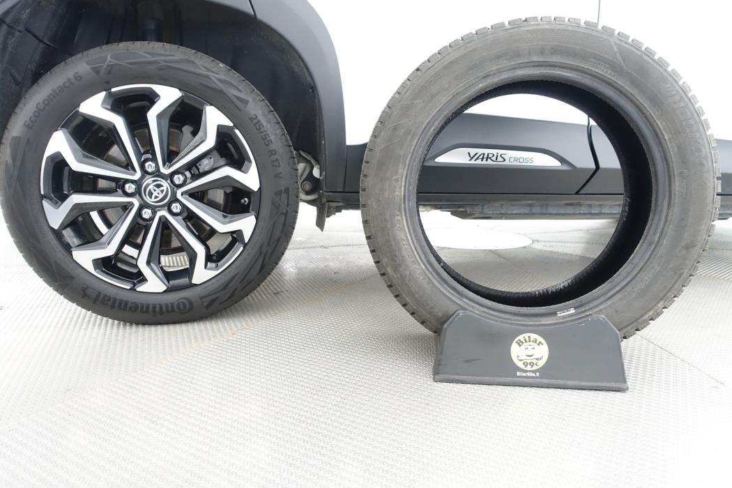 TOYOTA Yaris Cross 2024