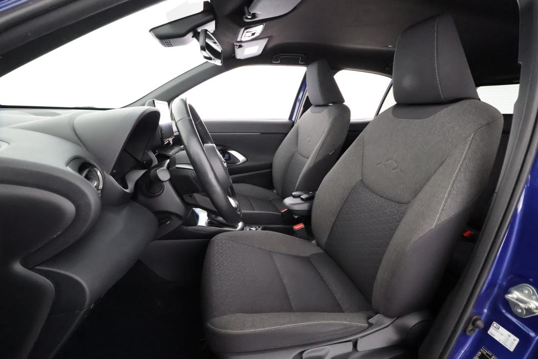 TOYOTA Yaris Cross 2023