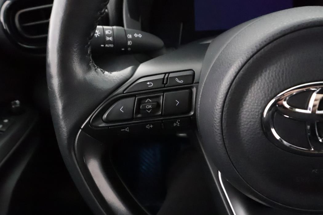 TOYOTA Yaris Cross 2023