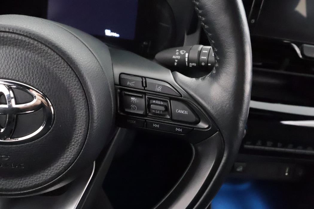TOYOTA Yaris Cross 2023