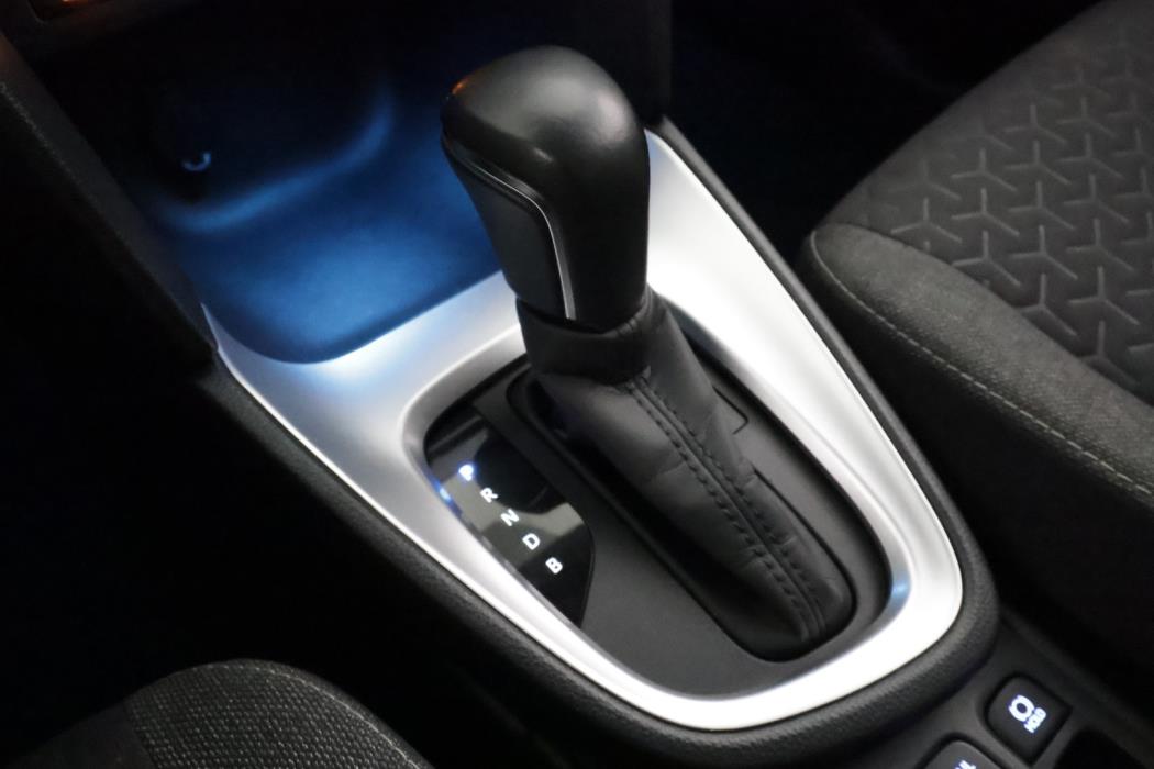 TOYOTA Yaris Cross 2023