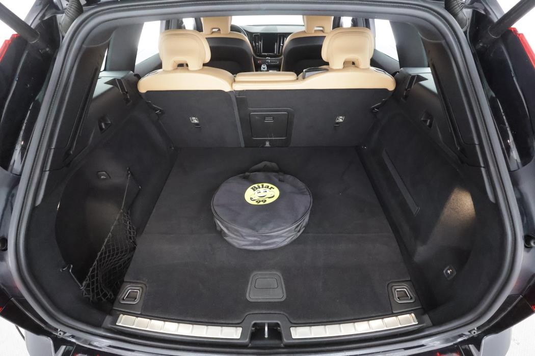 VOLVO XC60 2020