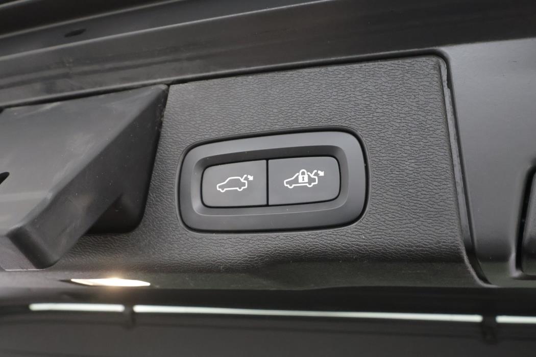 VOLVO XC60 2020