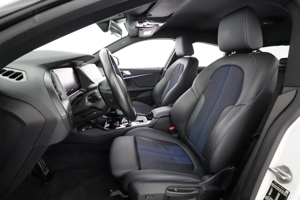 BMW 218 2022