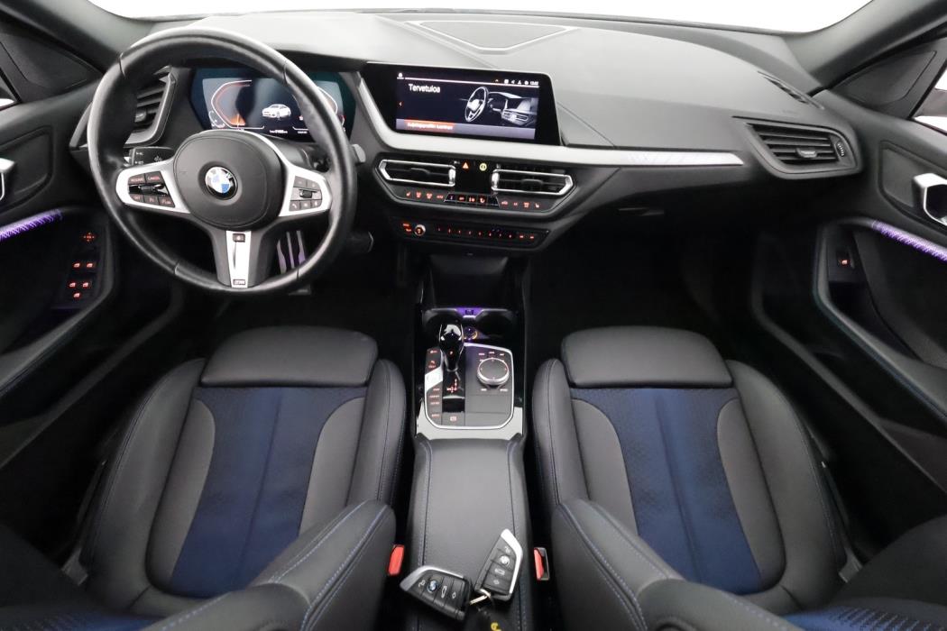 BMW 218 2022