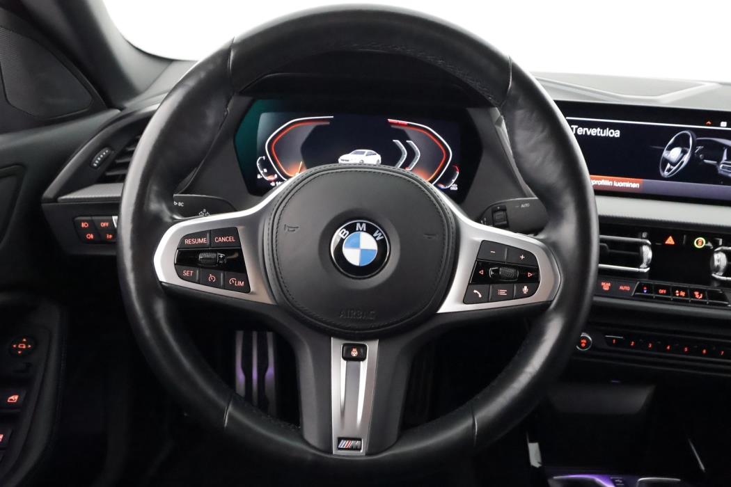 BMW 218 2022