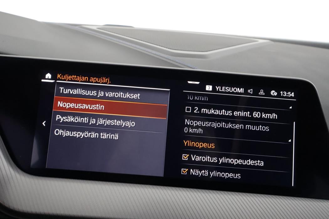 BMW 218 2022