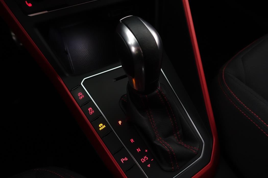VOLKSWAGEN Polo 2020