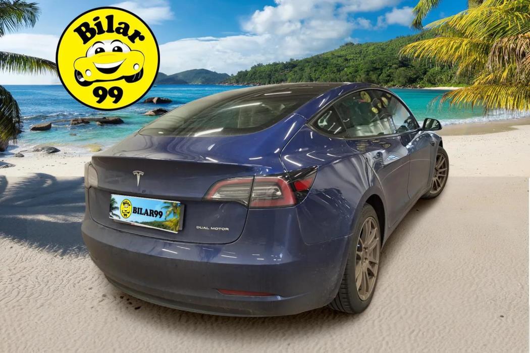 TESLA Model 3 2022