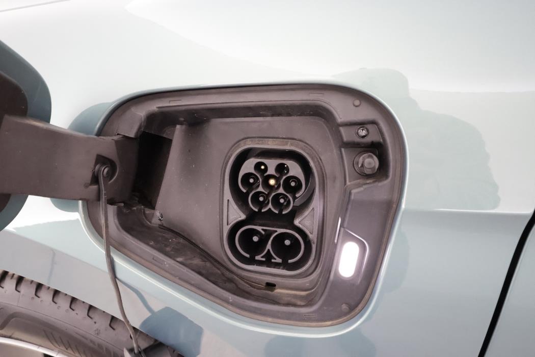 VOLKSWAGEN PASSAT 2025