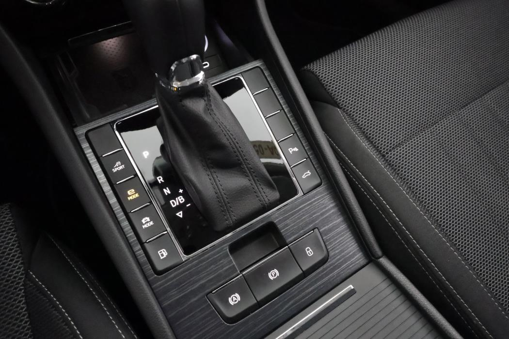 SKODA SUPERB 2023
