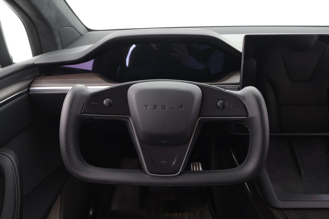 TESLA MODEL X 2023