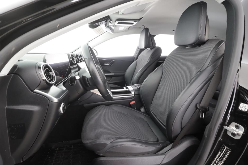 MERCEDES-BENZ C 2023