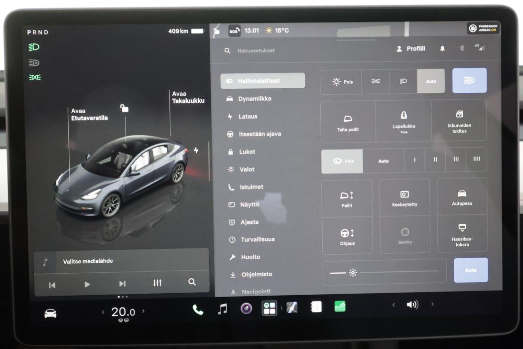 TESLA MODEL 3 2023