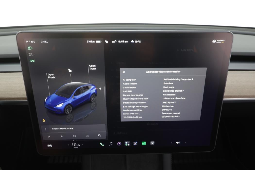 TESLA MODEL Y 2024