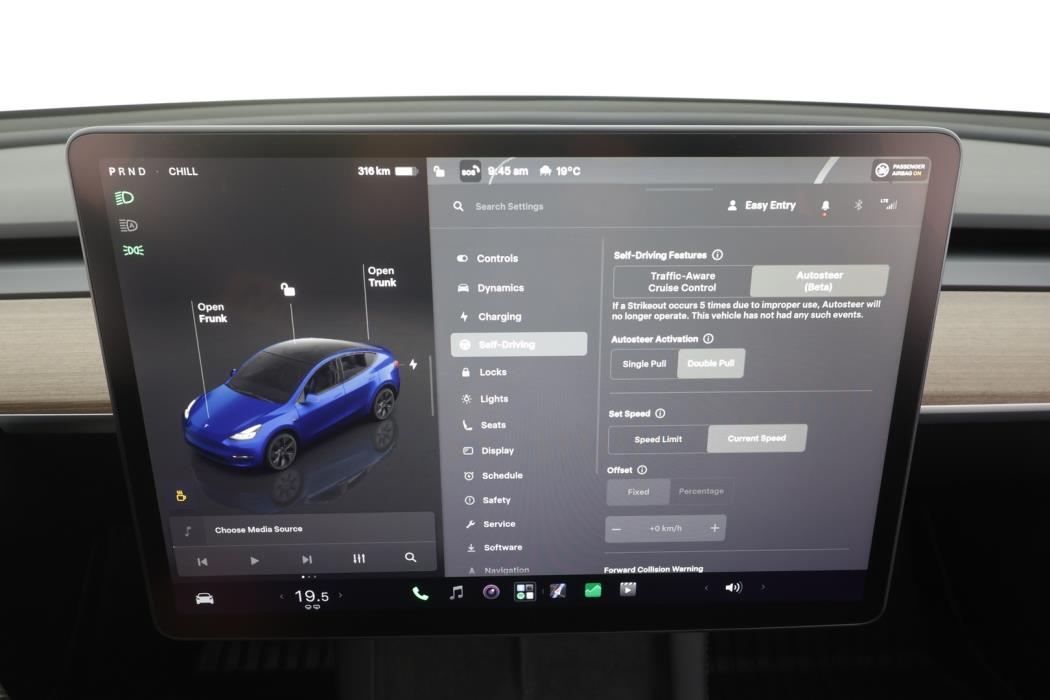 TESLA MODEL Y 2024