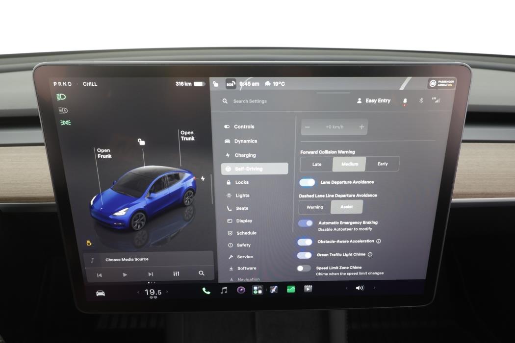 TESLA MODEL Y 2024
