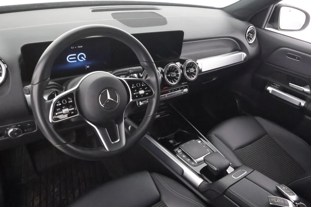 MERCEDES-BENZ EQB 2023