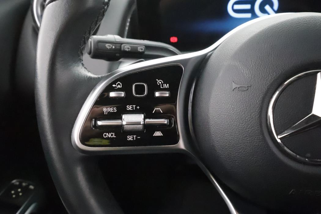 MERCEDES-BENZ EQB 2023