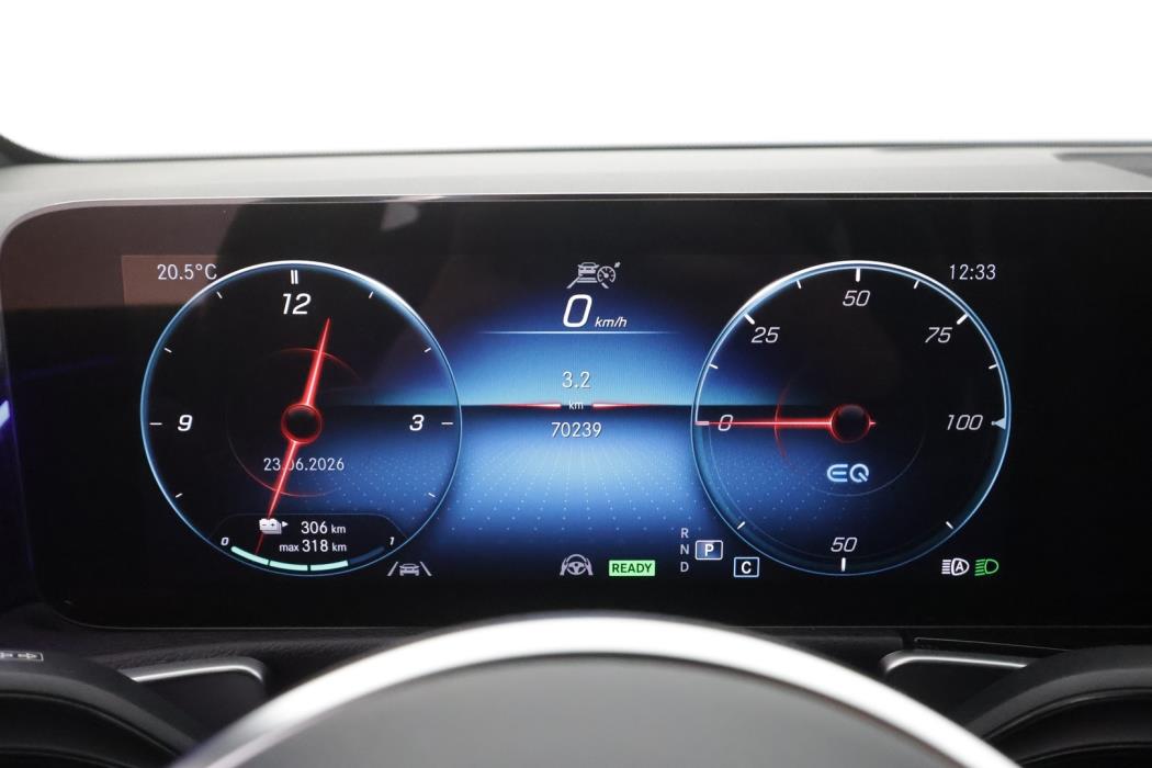 MERCEDES-BENZ EQB 2023
