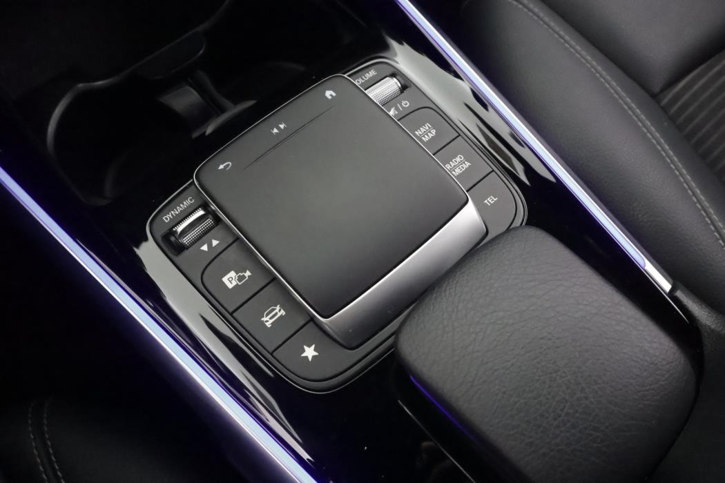 MERCEDES-BENZ EQB 2023
