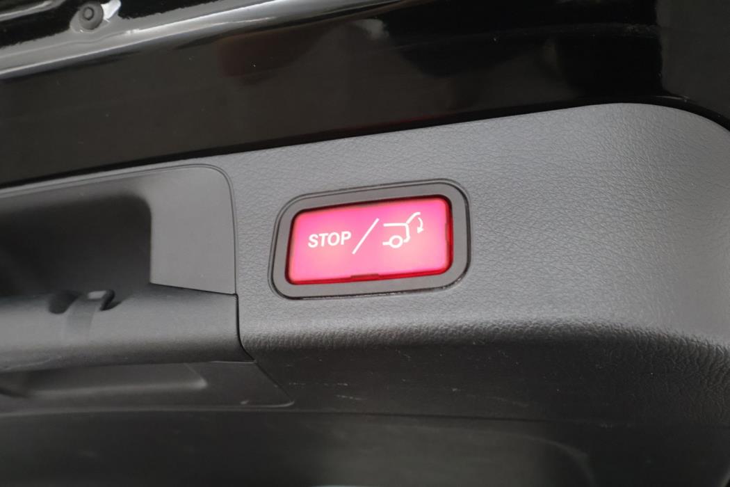 MERCEDES-BENZ EQB 2023
