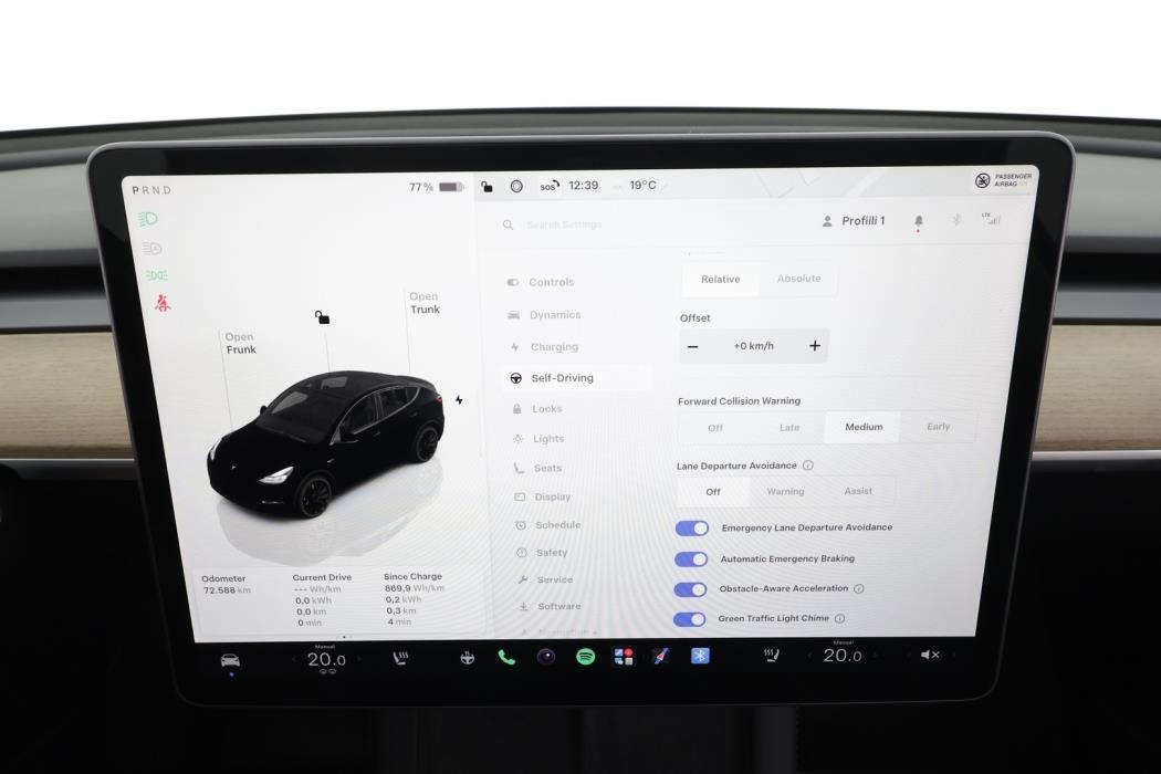 TESLA Model Y 2023