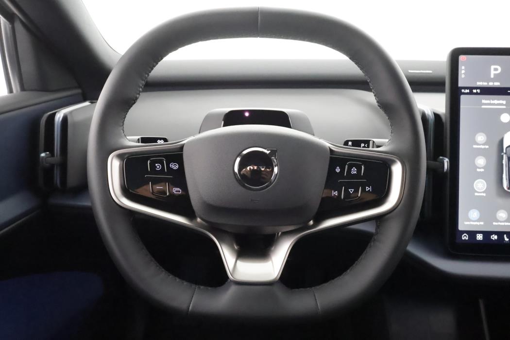 VOLVO EX30 2025